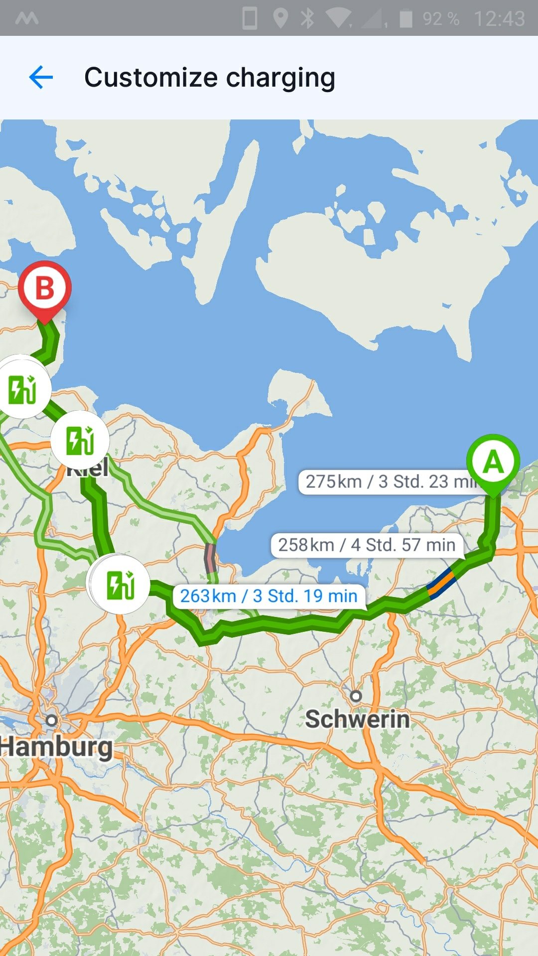 Route mit Ladestationen